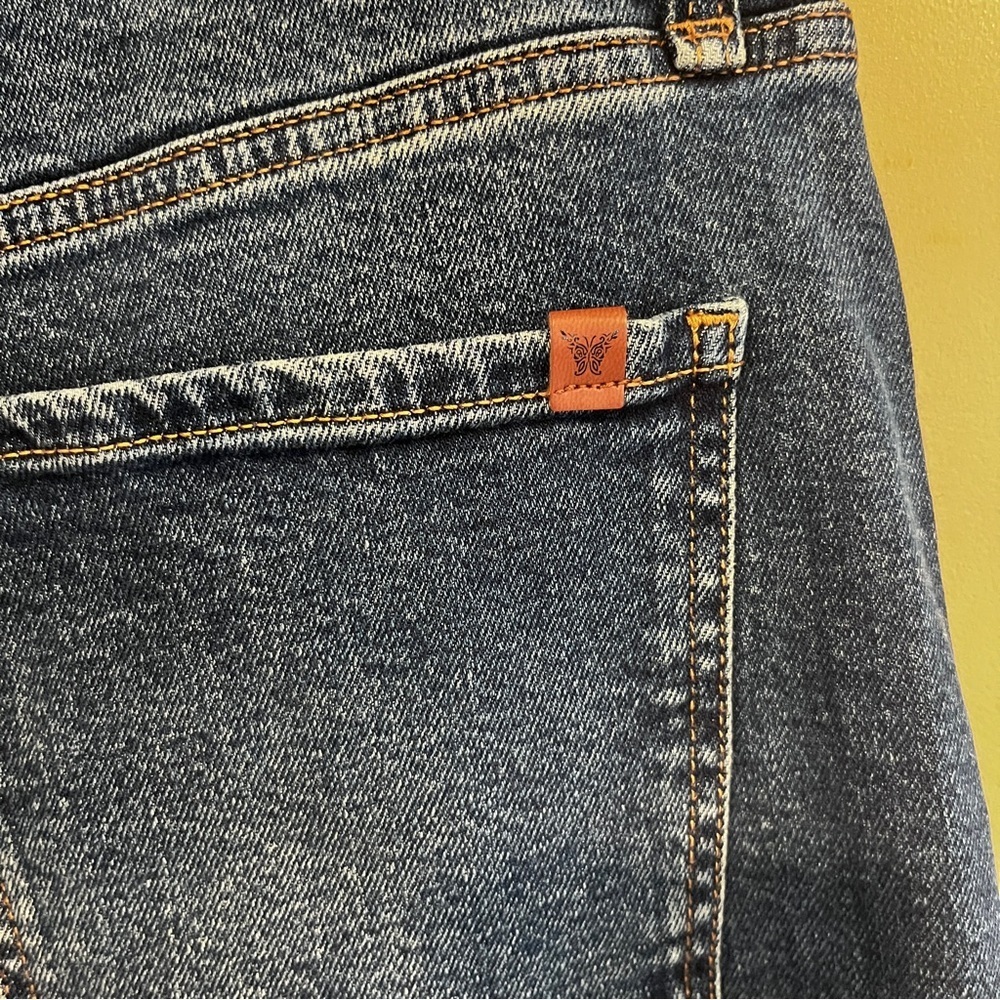 Jessica Simpson Zinnia Wide Leg Boyfriend Dark Wash Stud Jeans Size 6 - Picture 5 of 10